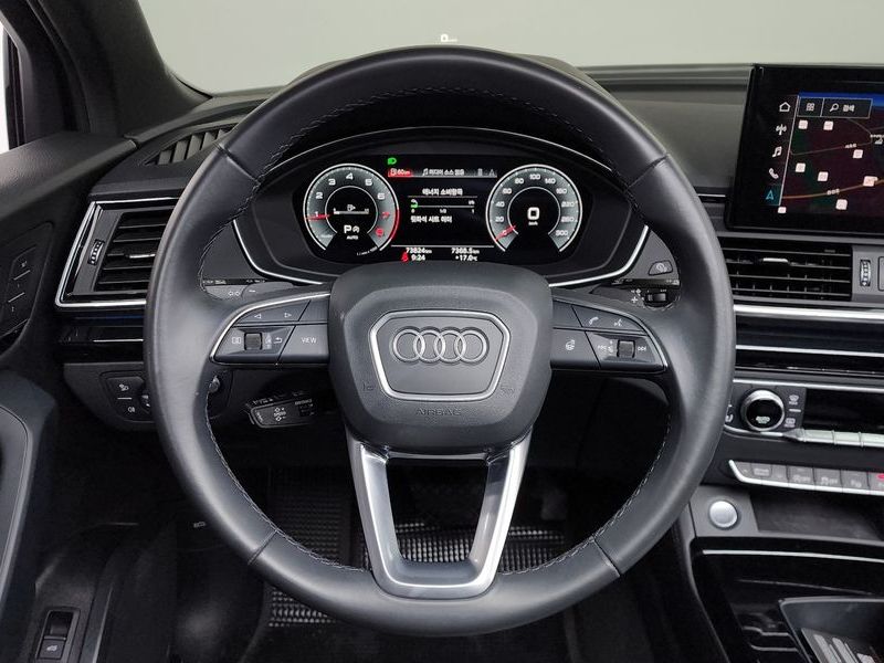 2022 Audi Q5 45 TFSI Quattro Premium photo 13