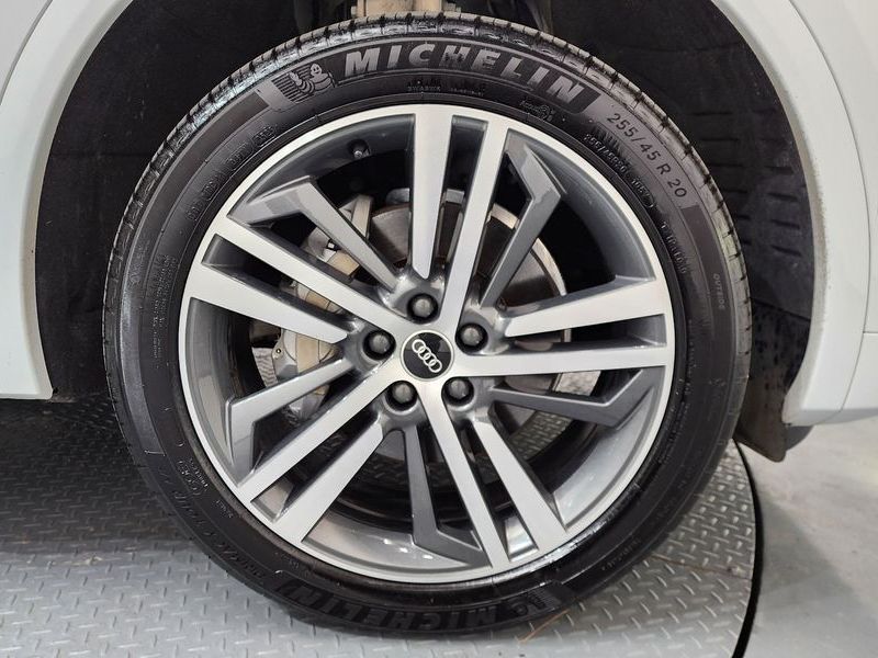 2022 Audi Q5 45 TFSI Quattro Premium photo 21