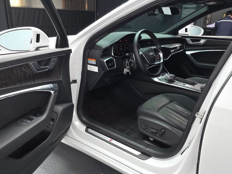 2022 Audi A6 45 TFSI Quattro Premium photo 10