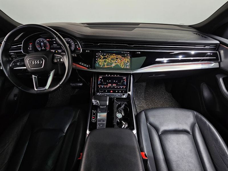 2020 Audi Q8 45 TDI Quattro Premium photo 7