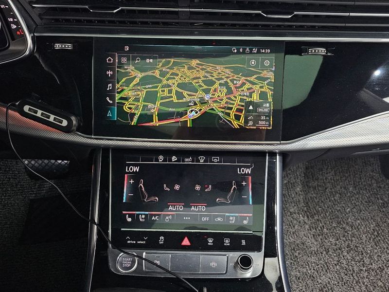 2020 Audi Q8 45 TDI Quattro Premium photo 12