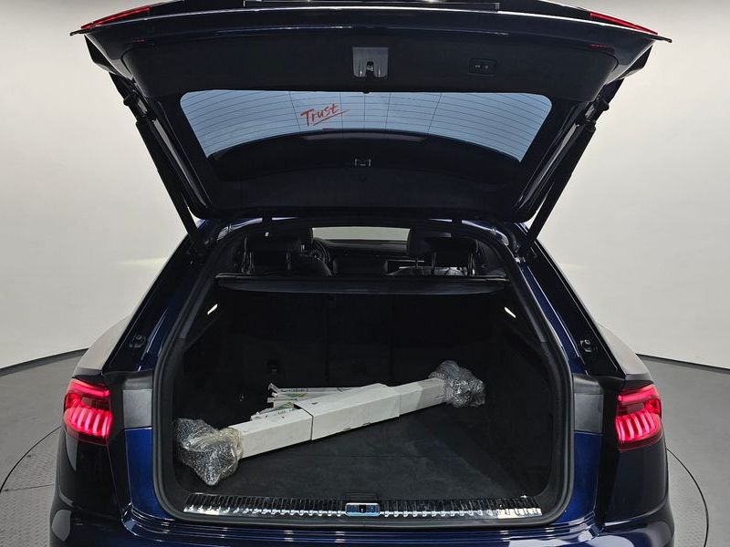 2020 Audi Q8 45 TDI Quattro Premium photo 16