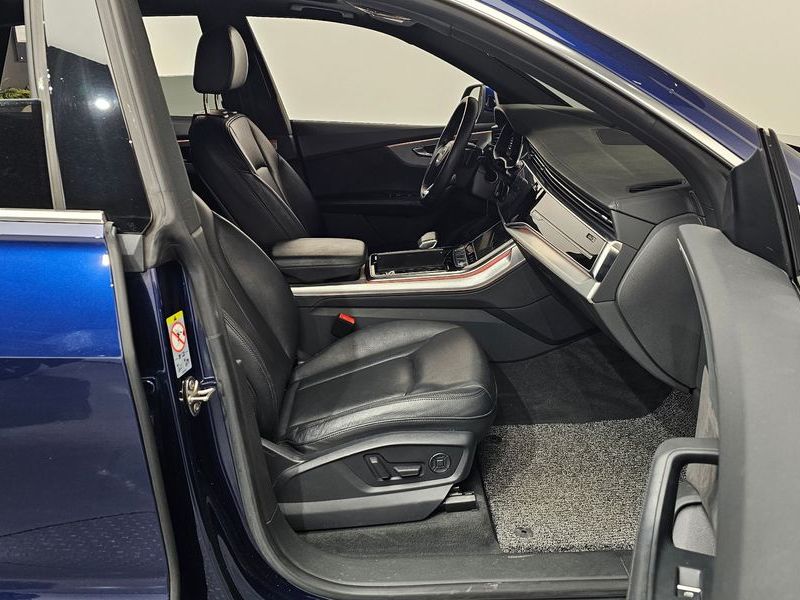 2020 Audi Q8 45 TDI Quattro Premium photo 26