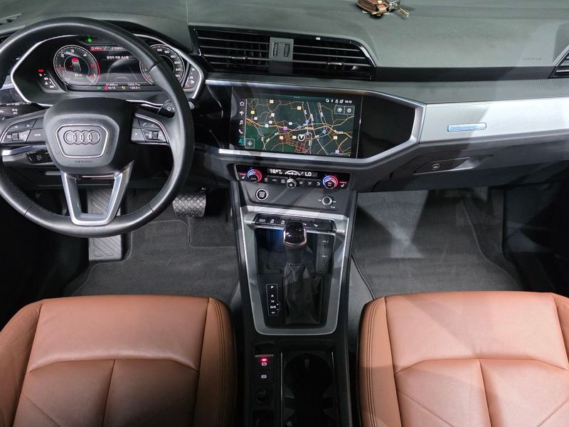 2022 Audi Q3 35 TDI Premium Sportback photo 7