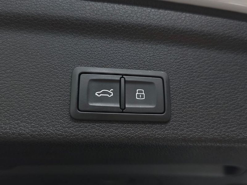 2022 Audi Q3 35 TDI Premium Sportback photo 27