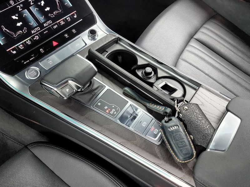 2020 Audi A6 45 TFSI Quattro Premium photo 9