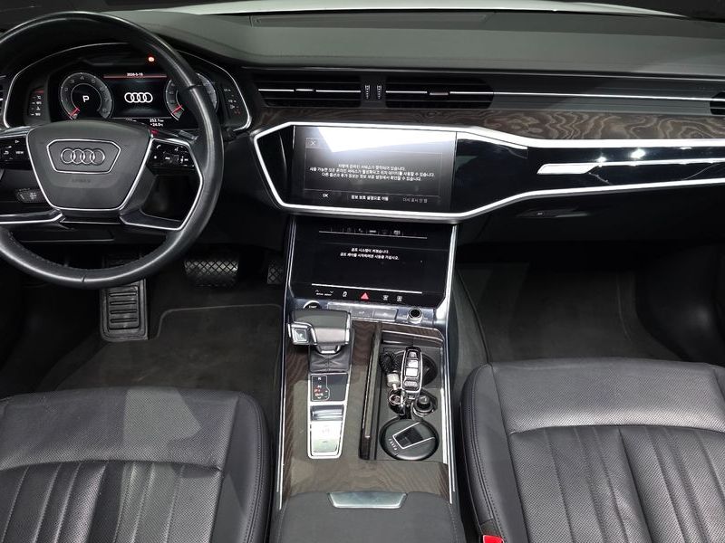 2022 Audi A6 45 TFSI Quattro Premium photo 7
