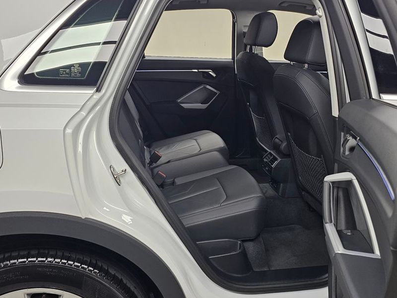 2025 Audi Q3 40 TFSI Quattro photo 11