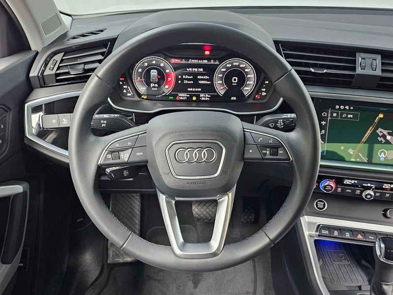 2025 Audi Q3 40 TFSI Quattro photo 13