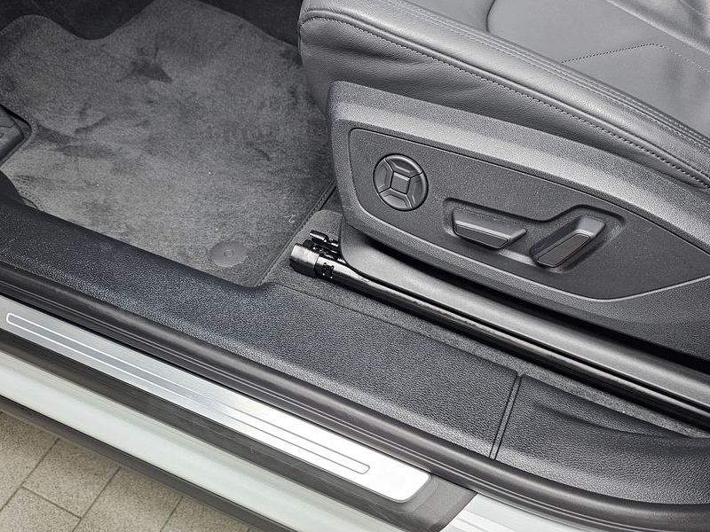 2025 Audi Q3 40 TFSI Quattro photo 16