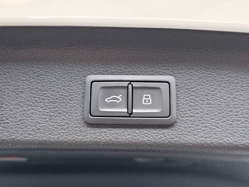 2025 Audi Q3 40 TFSI Quattro photo 18