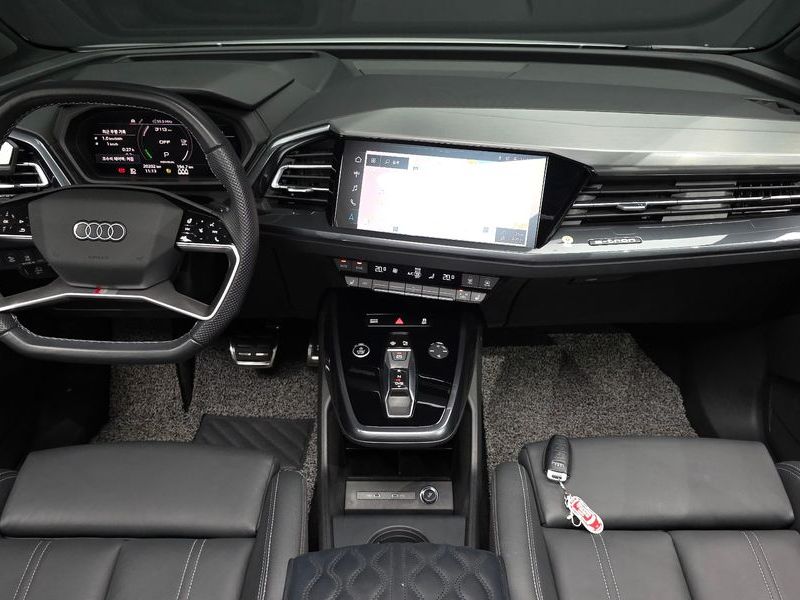 2023 Audi e-tron 40 Premium Sportback photo 7