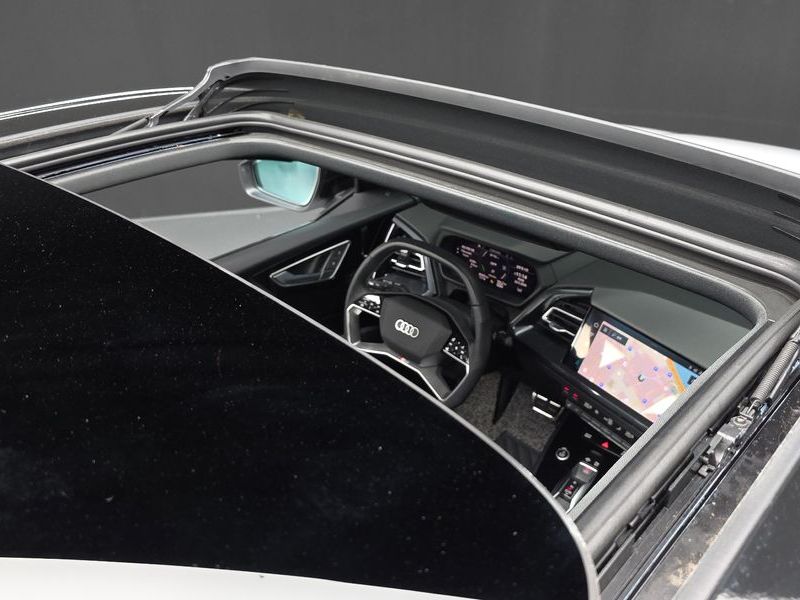 2023 Audi e-tron 40 Premium Sportback photo 16