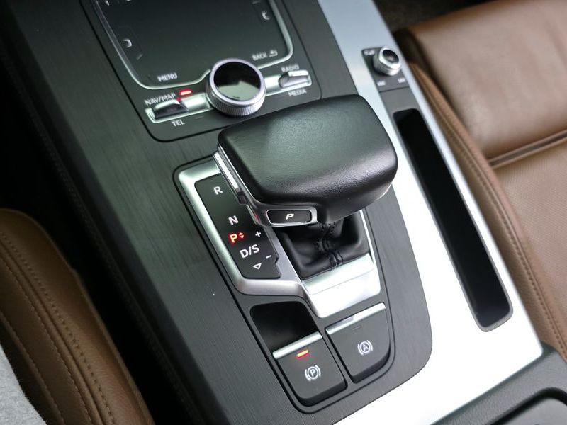 2020 Audi Q5 50 TDI Quattro Premium photo 9
