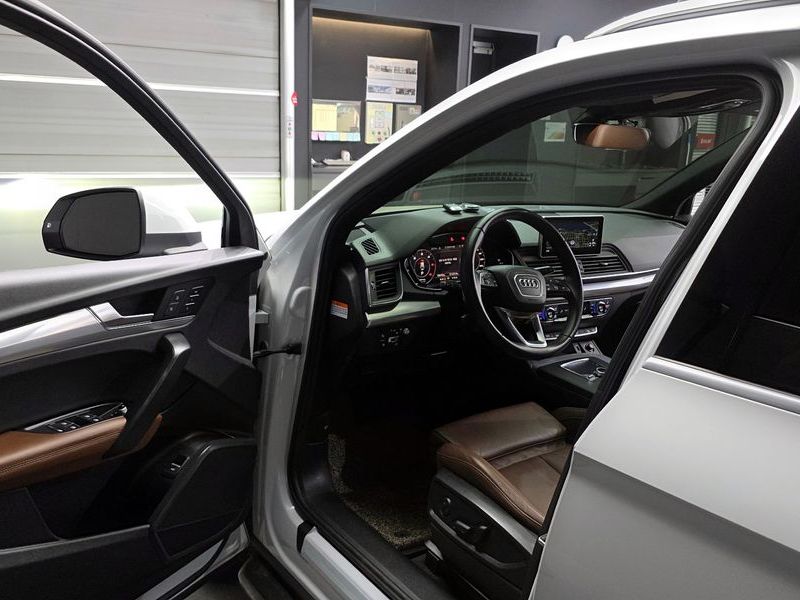2020 Audi Q5 50 TDI Quattro Premium photo 10