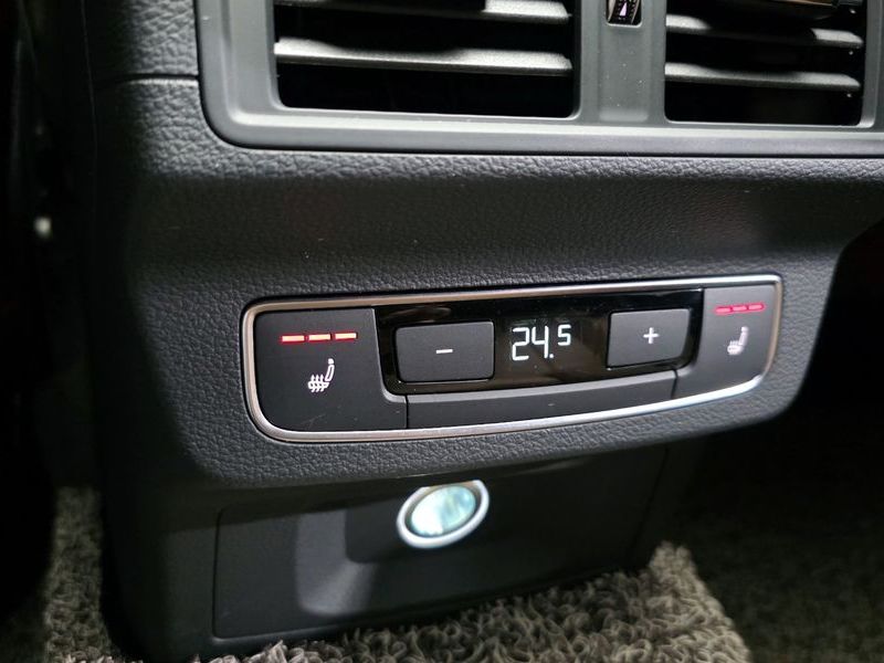 2020 Audi Q5 50 TDI Quattro Premium photo 18
