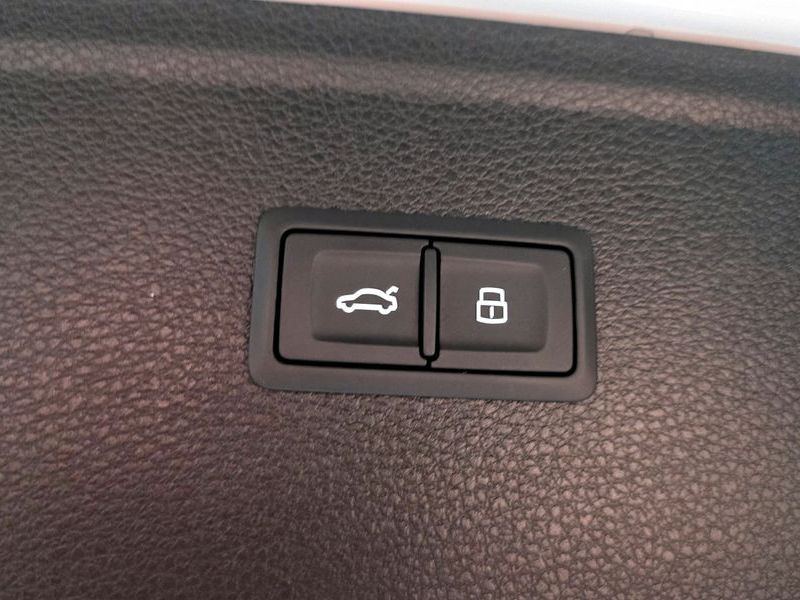 2020 Audi Q5 50 TDI Quattro Premium photo 20