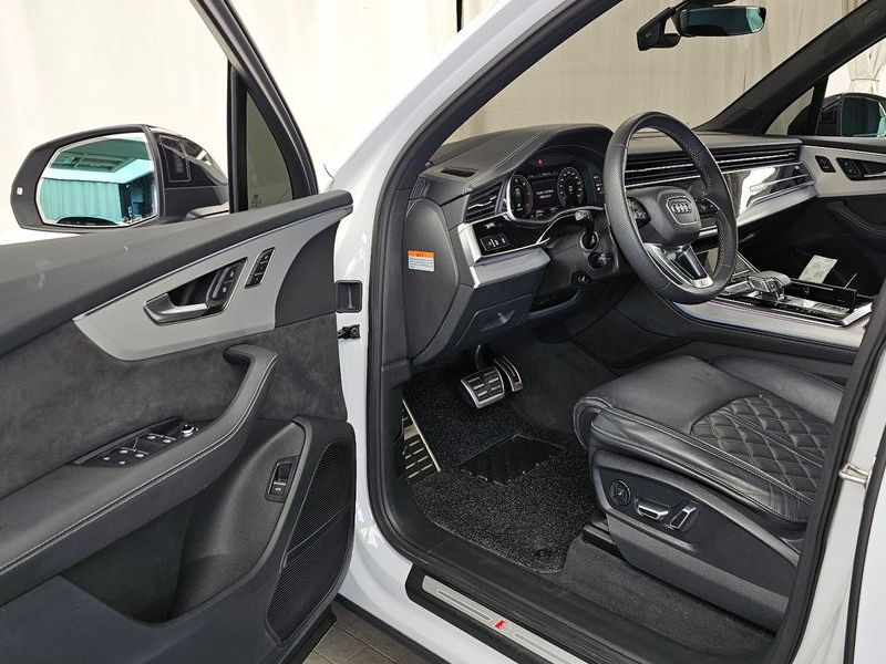 2023 Audi Q7 50 TDI Quattro Premium photo 10
