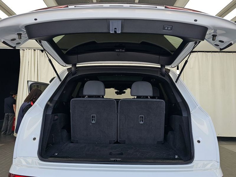 2023 Audi Q7 50 TDI Quattro Premium photo 20