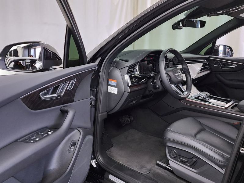2023 Audi Q7 45 TDI Quattro photo 10