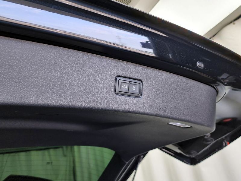 2023 Audi Q7 45 TDI Quattro photo 16