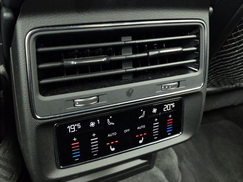 2023 Audi Q7 45 TDI Quattro photo 19