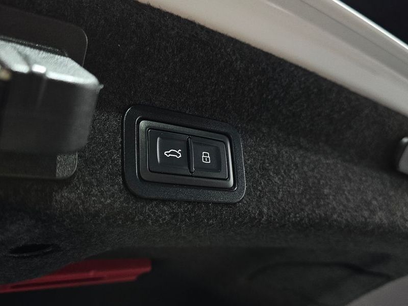 2022 Audi A6 45 TFSI Premium photo 18