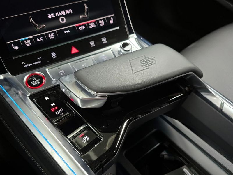 2023 Audi e-tron S Sportback photo 9