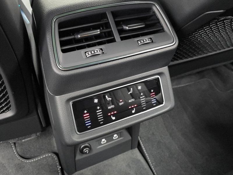 2023 Audi e-tron S Sportback photo 19