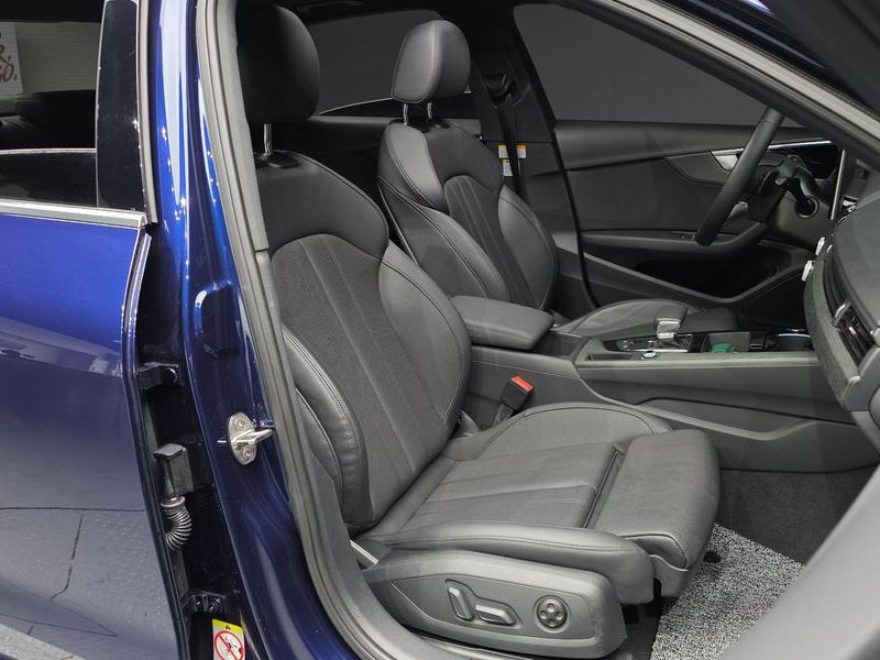2023 Audi A4 40 TFSI Premium photo 10