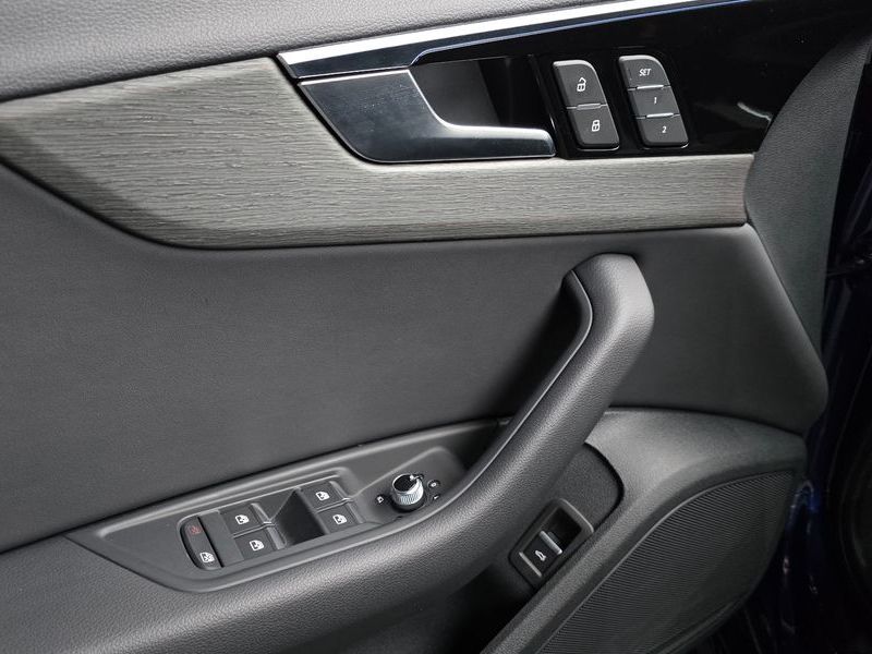 2023 Audi A4 40 TFSI Premium photo 18