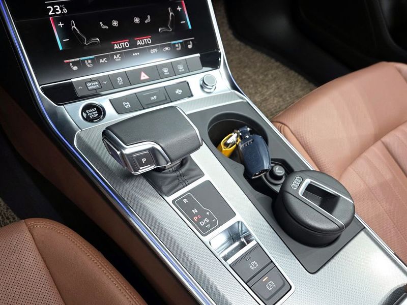 2023 Audi A6 45 TFSI photo 9