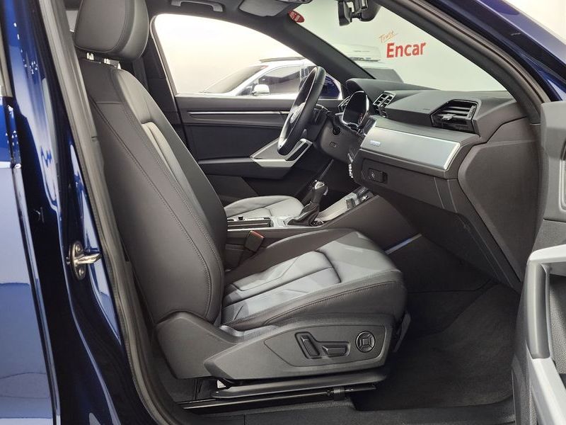 2024 Audi Q3 40 TFSI Quattro Premium photo 11