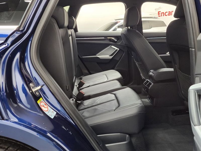 2024 Audi Q3 40 TFSI Quattro Premium photo 12