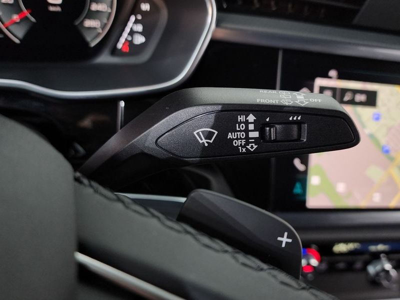2024 Audi Q3 40 TFSI Quattro Premium photo 15