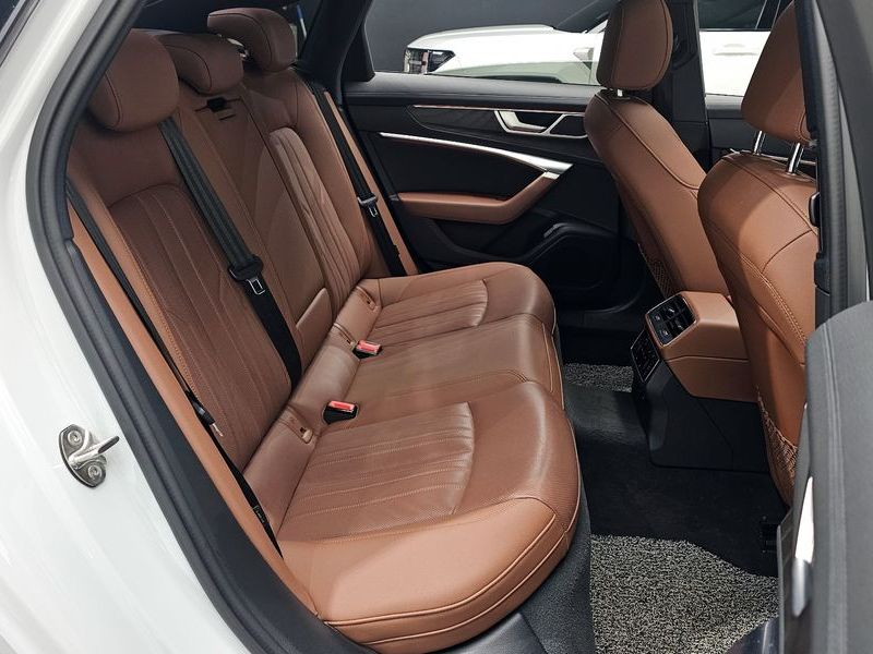2020 Audi A6 45 TFSI Premium photo 11