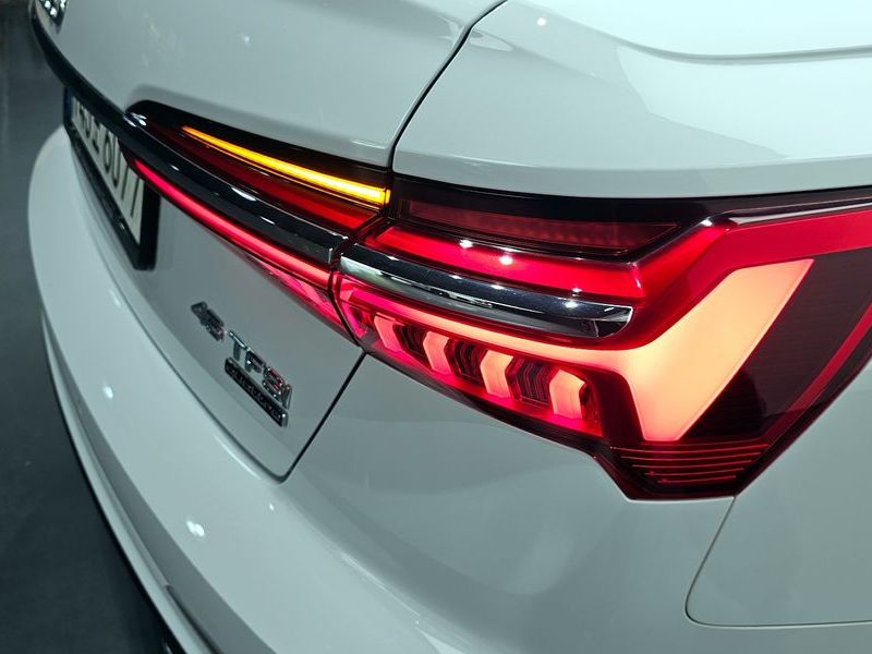 2020 Audi A6 45 TFSI Premium photo 23