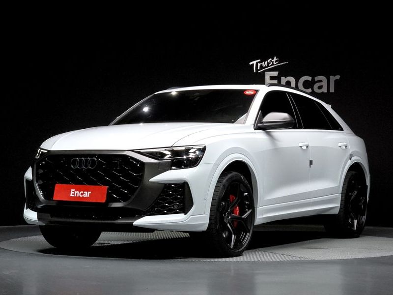 2025 Audi Q8 4.0 TFSI Quattro Performance photo 1