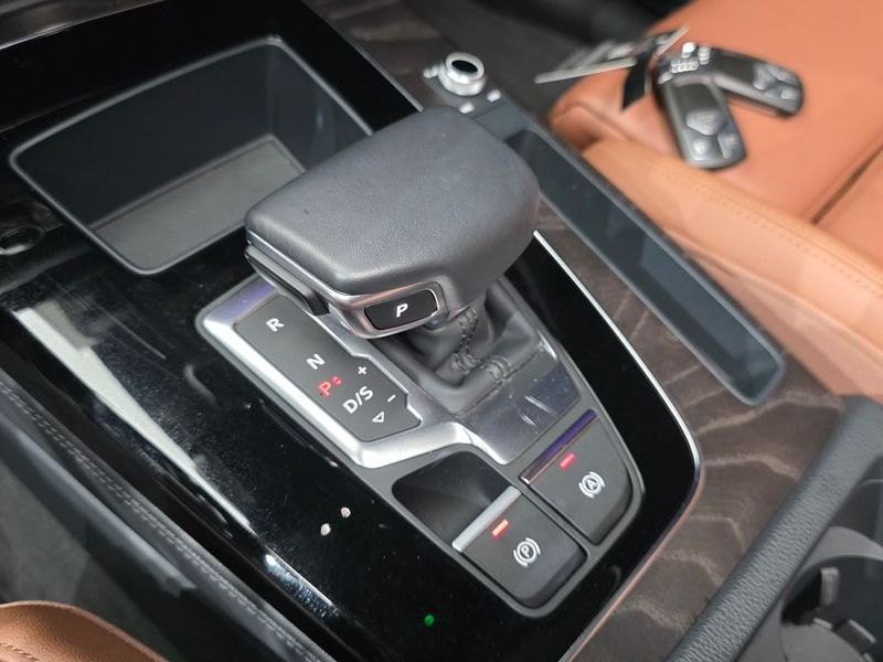 2023 Audi Q5 40 TDI Quattro Premium Sportback photo 9