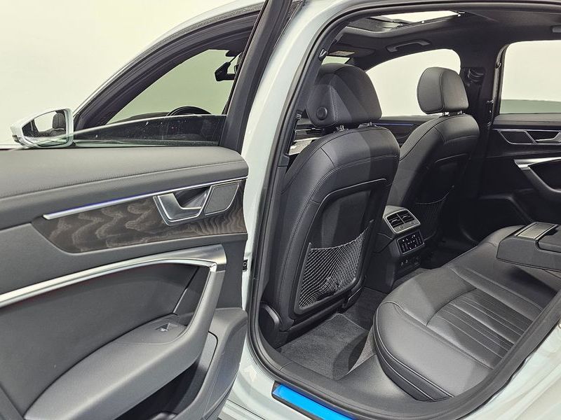 2023 Audi A6 45 TFSI Premium photo 11