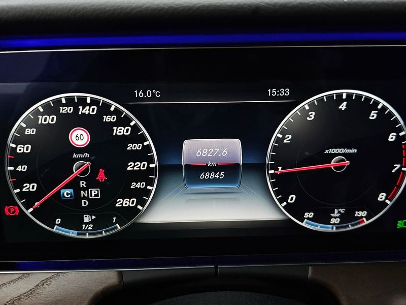 2017 Mercedes-Benz E-Class E300 Exclusive photo 8