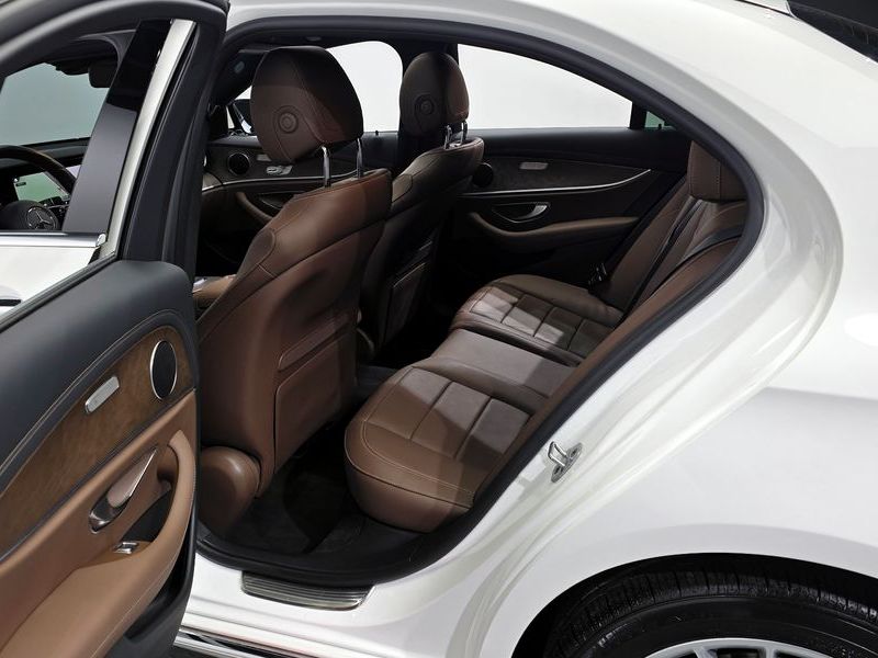 2021 Mercedes-Benz E-Class E250 Exclusive photo 11