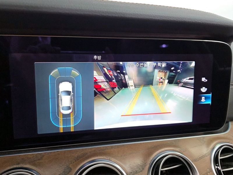 2021 Mercedes-Benz E-Class E250 Exclusive photo 17