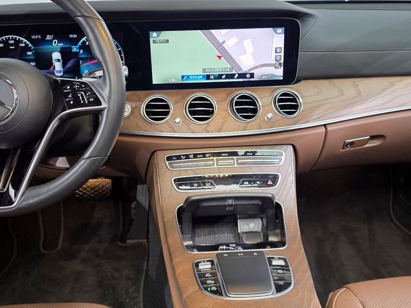 2021 Mercedes-Benz E-Class E250 Exclusive photo 19