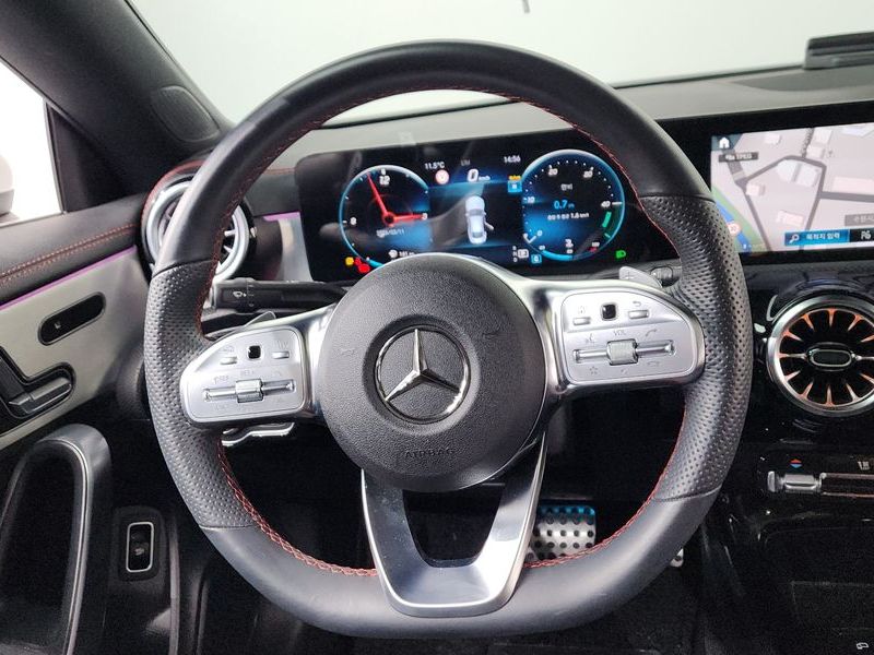 2023 Mercedes-Benz A-Class CLA250 4MATIC photo 13
