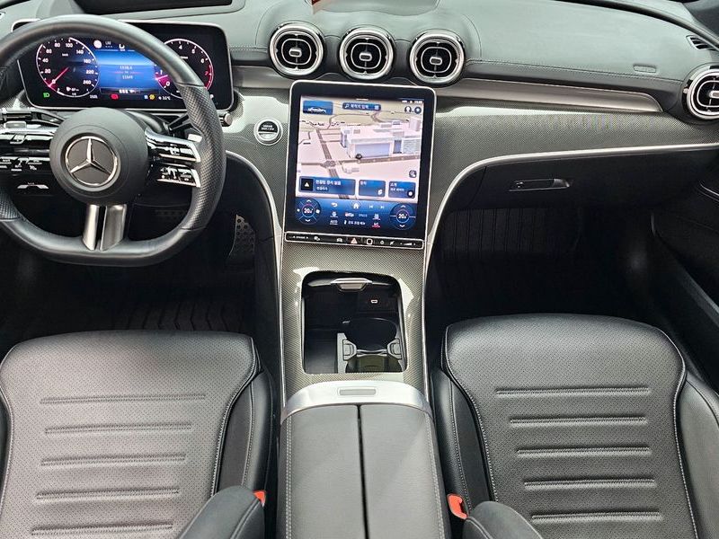 2022 Mercedes-Benz C-Class C300 AMG Line photo 7