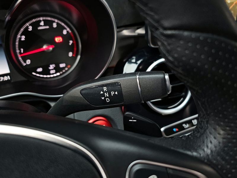 2018 Mercedes-Benz C-Class C200 Avantgarde photo 9