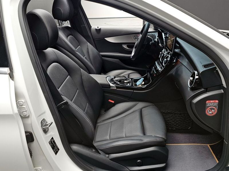 2018 Mercedes-Benz C-Class C200 Avantgarde photo 10
