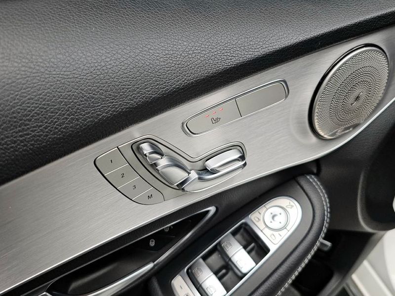 2018 Mercedes-Benz C-Class C200 Avantgarde photo 18