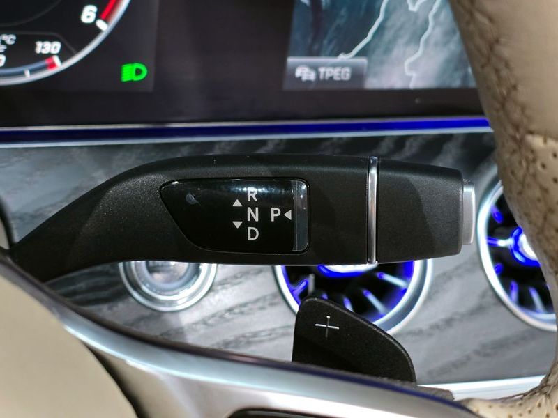 2019 Mercedes-Benz E-Class E220d Coupe photo 9